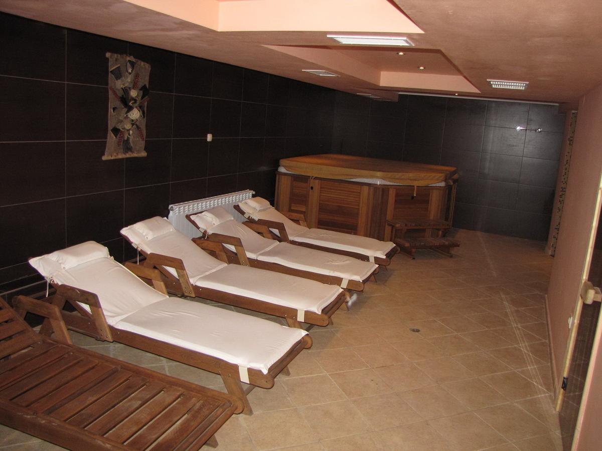 Edelweiss Inn Aparthotel Bansko Exteriör bild